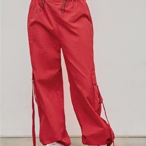 MID WAIST SOLID DRAWSTRING BUCKLE
CARGO PANTS